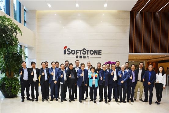 中关村100企业家俱乐部企业做强做大闭门钻研会在GA黄金甲动力召开